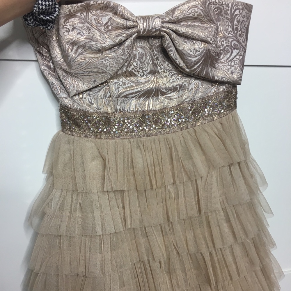 Beautiful gold cocktail dress SMALL